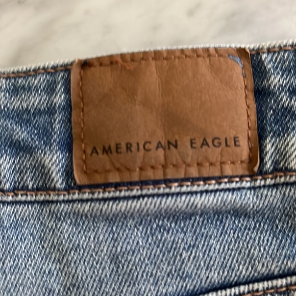 American Eagle Mom Short size 4  in Excellent Condition - clean, clean, clean! - Picture 3 of 6